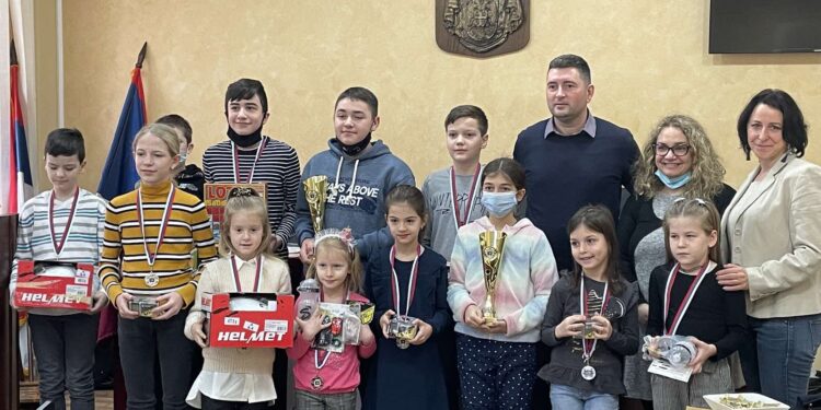 Savet za saobraćaj Kovačice podelio 24 nagrade