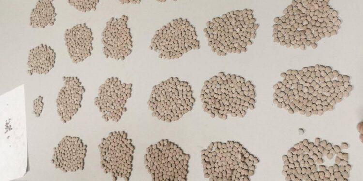 AKCIJA „GNEV“: Muškarac zaustavljen na Pančevačkom putu, u mercedesu krio skoro 3.000 tableta MDMA