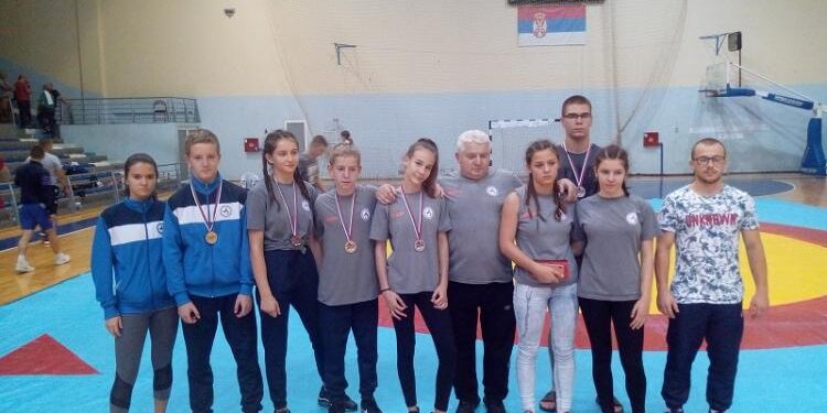 Rvači Dinama uspešni na turniru u Čačku