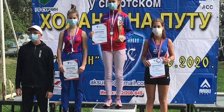 Milica i Saška na pobedničkom postolju