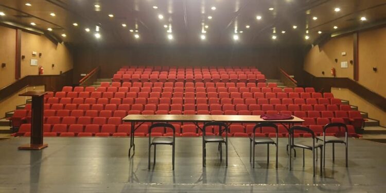Pozorišna sala u Kovinu dobila lepši izgled