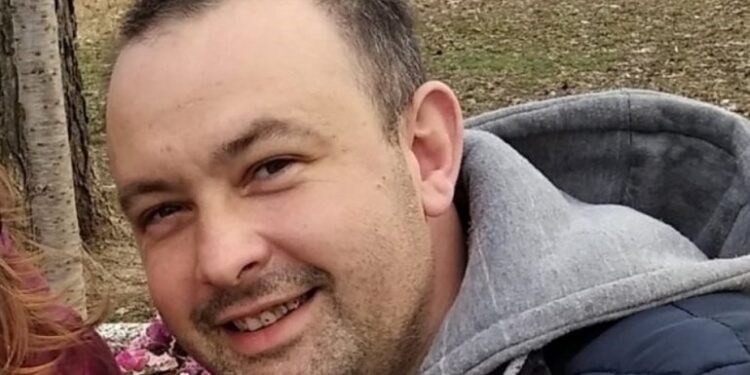 Muškarac koji je jutros pronađen obešen u vagonu je Miomir Stamenov, nestao pre dva dana
