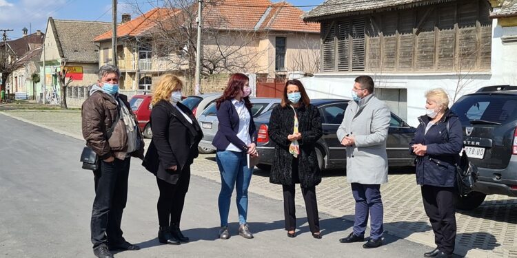 Završeno asfaltiranje ulica u Dolovu, na red su došli Jabuka i Kačarevo