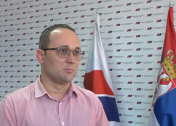 SNS Pančevo: Vandalizam i nasilje u pravnoj državi neće proći, pristojna Srbija će pobediti