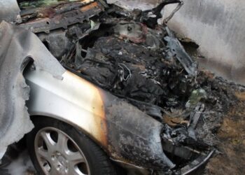 Sinoć eksplodirao auto u garaži Maksija