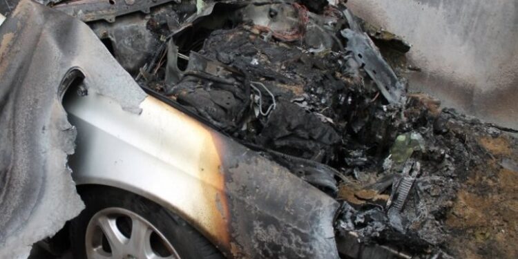 Sinoć eksplodirao auto u garaži Maksija