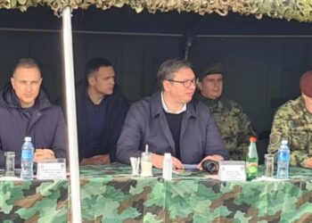 Vučić na predstavljanju protivoklopnog sistema „kornet“
