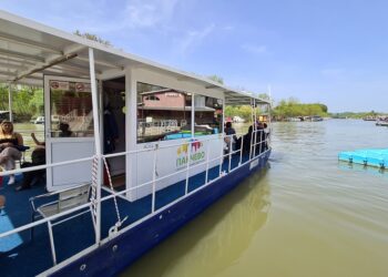 Turistička organizacija Pančeva organizovala specijalnu Prvomajsku turu katamaranom Panuka