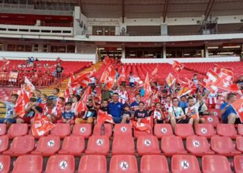 Podmladak FK Dolovo bodrio Crvenu Zvezdu na Marakani