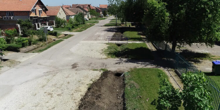 Uređen prostor ispred jabučkog vrtića