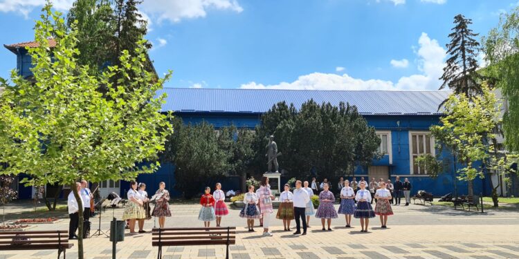 Potpredsednica Vlade Srbije Maja Gojković podržala obeležavanje Međunarodnog dana maternjeg jezika u Kovačici