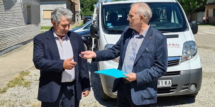 Društvu „Tamaši Aron“ u Vojlovici uručen kombi – donacija mađarskog grada Bonjhad