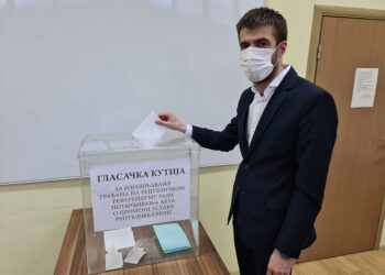 Pokrajinski poslanik Ivan Tešić glasao u Pančevu i pozvao građane da izađu na referendum