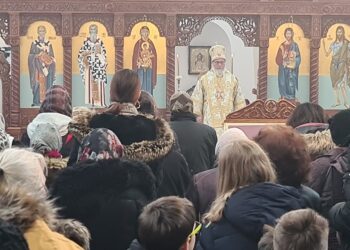 Vladika Banatski Nikanor služio liturgiju u hramu Svetog Save u Pančevu