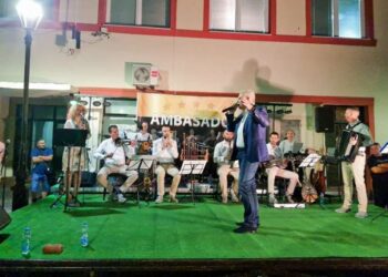 Omoljica uživala u koncertu Slavka Banjca i lokalnih pevača