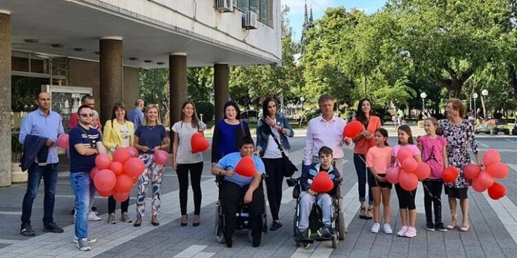 U Pančevu obeležen Svetski dan Dišenove distrofije – opake bolesti koja pogađa isključivo dečake