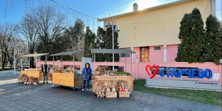Mini-božićni bazar u Starčevu