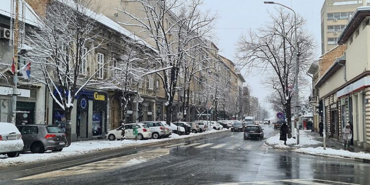 Putevi u Pančevu prohodni, autobusi kasne desetak minuta
