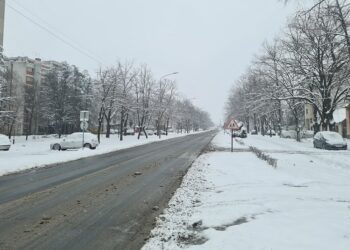 Pančevo: Na Kotežu čišćenje snega ometaju nepropisno parkirana vozila
