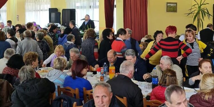 Penzioneri Pančeva posetili Čardak