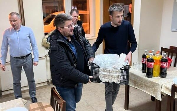Poslanici Mladenović i Tešić u noćnoj smeni s radnicima “Higijene”