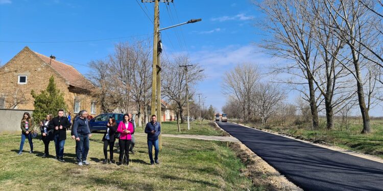 Banatsko Novo Selo dobilo 12,3 km asfalta u 15 ulica, uskoro će dobiti i vrtić
