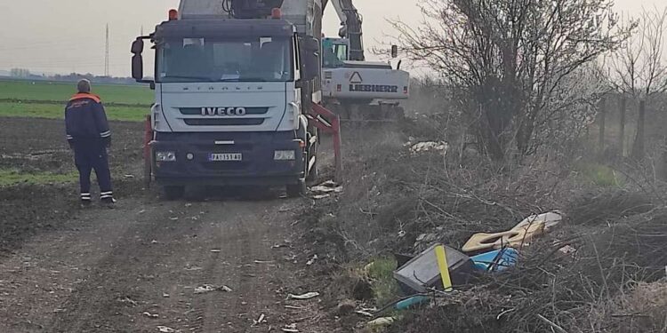 Uklonjena divlja deponija na Bavaništanskom putu