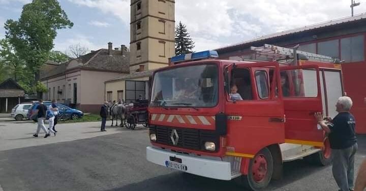 Druženje s vatrogascima u Mramorku 24. aprila