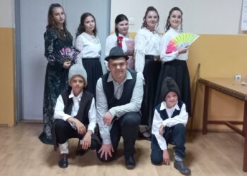 Četiri predstave školske pozorište trupe Maštari u Idvoru