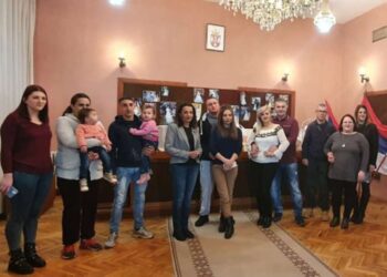 Vitman sa mladim bračnim parovima u Dolovu: Uskoro vrtić pri školi, Pančevo sprovodi soccijalno odgovornu politiku