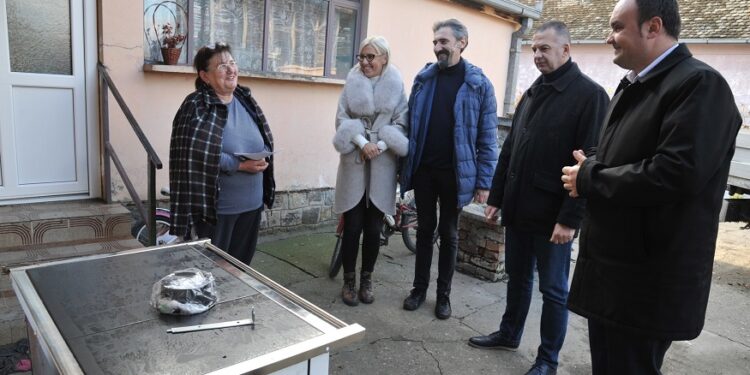 SNS Opovo: Donacijom članova do pomoći za porodicu Josić