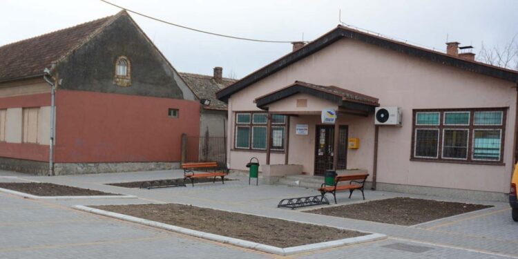 Radno vreme pošta u Opovu