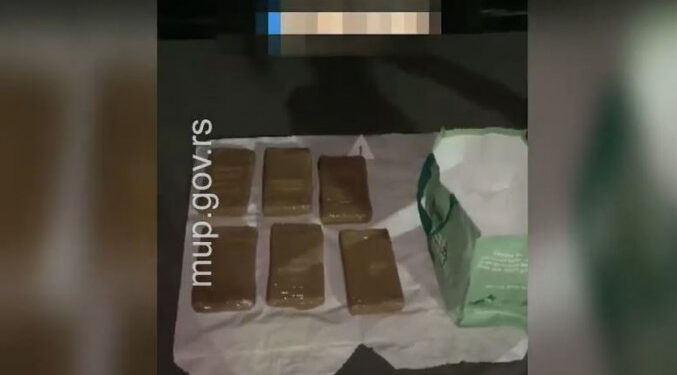 Policija zaplenila 8 kilograma kokaina, dva Pančevca uhapšena (VIDEO)