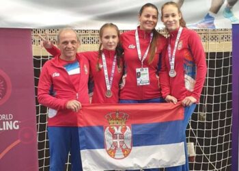 Četiri medalje za pančevačke đake u rvanju na “Školarijadi”