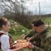 Dolovci priredili doček kadetima Vojne akademije i vojne gimnazije tokom marša u Deliblatskoj peščari