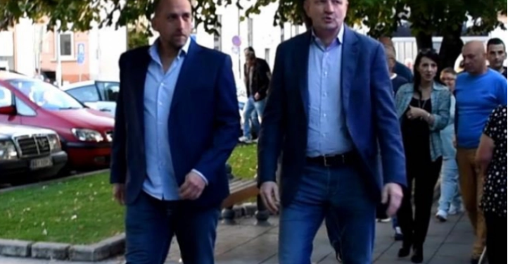 Skandal: Đilasovci u Vršcu izvređali građane, psovali ih i pljuvali (VIDEO)