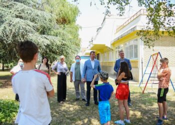 Mirović posetio Dom za decu i omladinu bez roditeljskog staranja „Spomenak“ u Pančevu