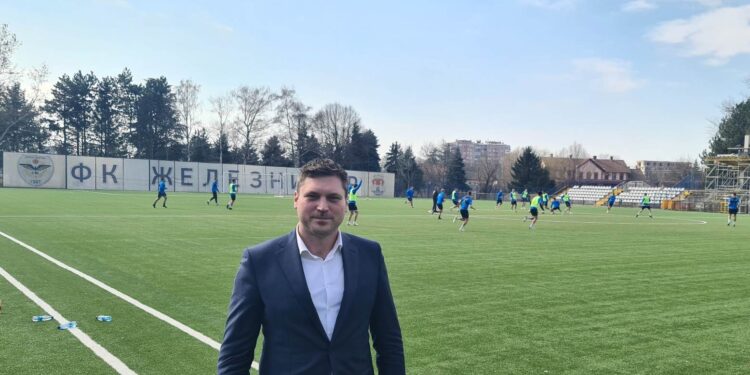Gradonačelnik Pančeva prisustvovao treningu FK Železničar i poželeo uspešan nastavak takmičenja