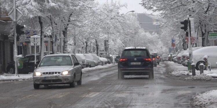 Sneg nije iznenadio, putevi čisti