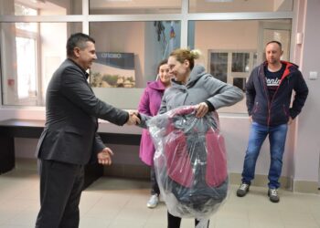 Opovo: Uručena autosedišta za decu