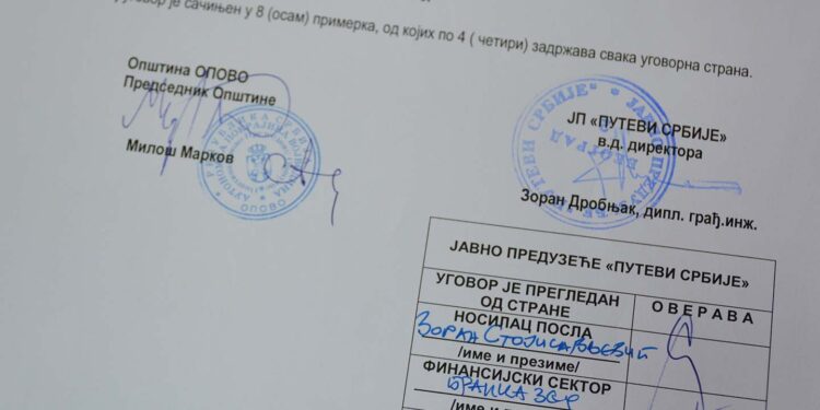 JP PUTEVI SRBIJE I OPŠTINA OPOVO POTPISALI UGOVOR: Strugana asfaltna masa za uređenje atarskih puteva i zemljanih ulica