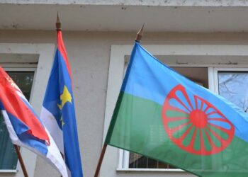 Opština Opovo povodom Svetskog dana Roma istakla romsku zastavu