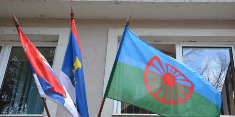 Opština Opovo povodom Svetskog dana Roma istakla romsku zastavu