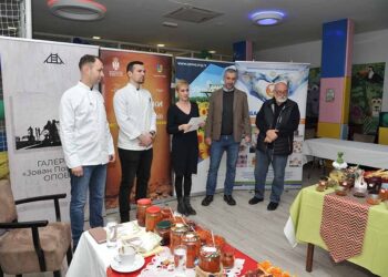 Miholjski susreti sela u Opovu: Održana novogodišnja teglica i zimski prodajni vašar