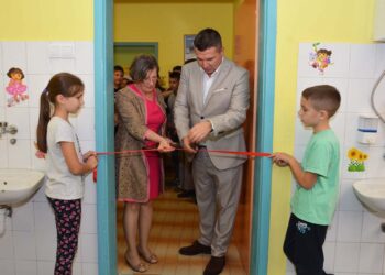 Svečano otvorene učionice u Opovu