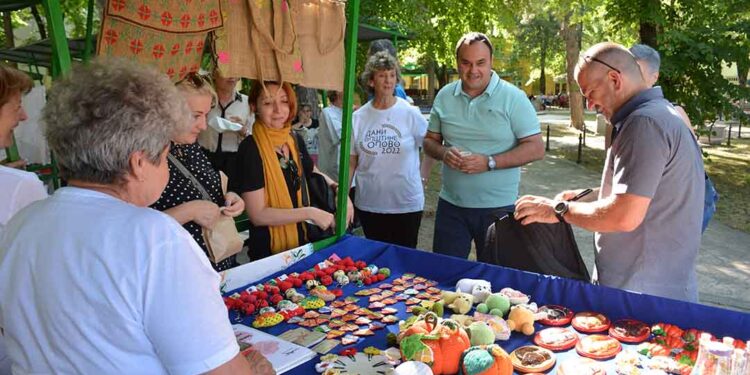 Etno bazar u opovačkom parku