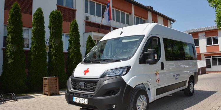 Dom zdravlja Opovo: Novo vozilo za prevoz pacijenata na hemodijalizu