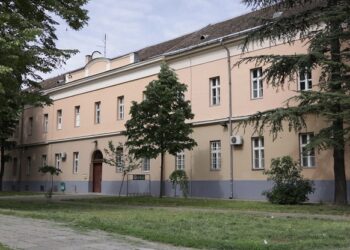 Izložba crteža Nikole Vukosavljevića u Domu omladine Pančevo