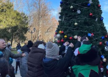 U Kovačici tradicionalno okićena jelka prijateljstva