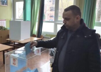 Predsednik i zamenik predsednika Opštine Kovačica iskoristili glasačko pravo